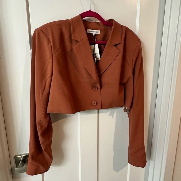Y2K Cropped Blazer. Burnt sierra. Sexy look. Preppy but cool. Gorgeous color. - Picture 5 of 15